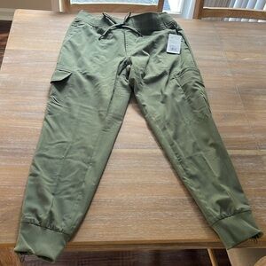 BNWT Healing Hands Kylin Jogger Scrubs